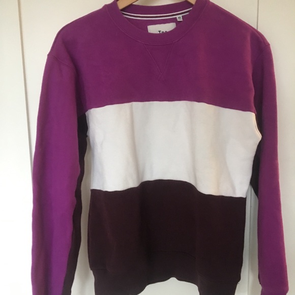 TNA Sweatshirt - Picture 3 of 3